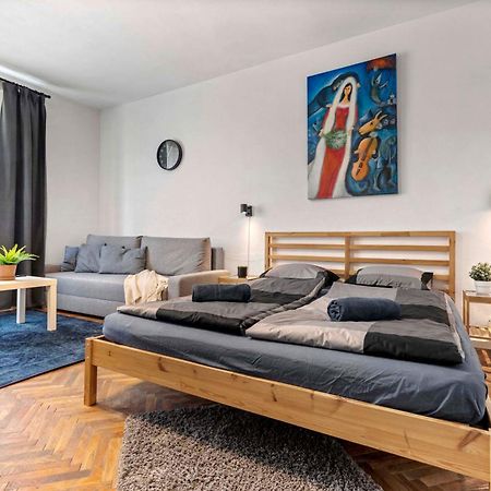 Cosy Studio 10 Min Center Bratislava Eksteriør bilde